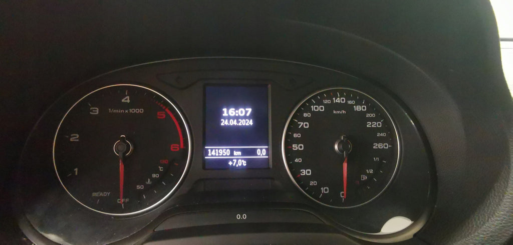 AUDI A3 8V SEDAN LIM. S-LINE 2.0 TDI 110KW COUNTER CLOCKS 8V0920861K