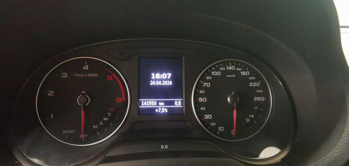 AUDI A3 8V SEDAN LIM. S-LINE 2.0 TDI 110KW COUNTER CLOCKS 8V0920861K