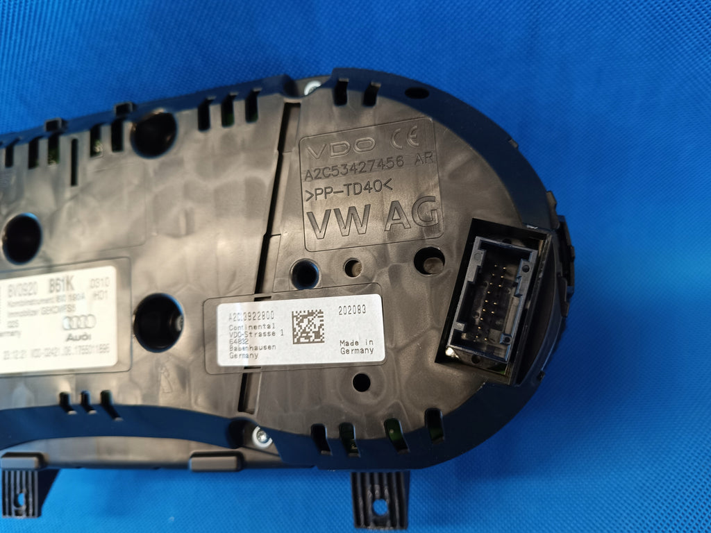 AUDI A3 8V SEDAN LIM. S-LINE 2.0 TDI 110KW COUNTER CLOCKS 8V0920861K