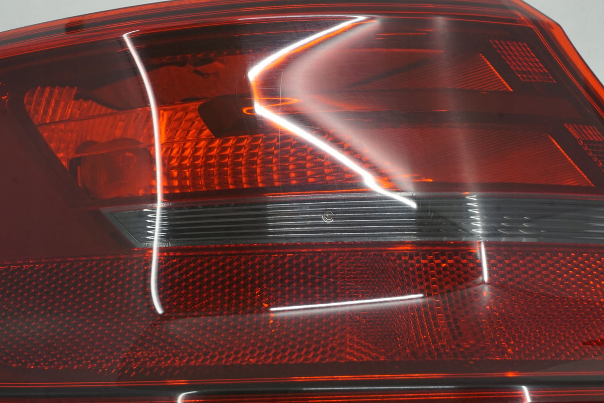AUDI A3 8V SPORTBACK 14R LAMP LEFT REAR 8V4945095C