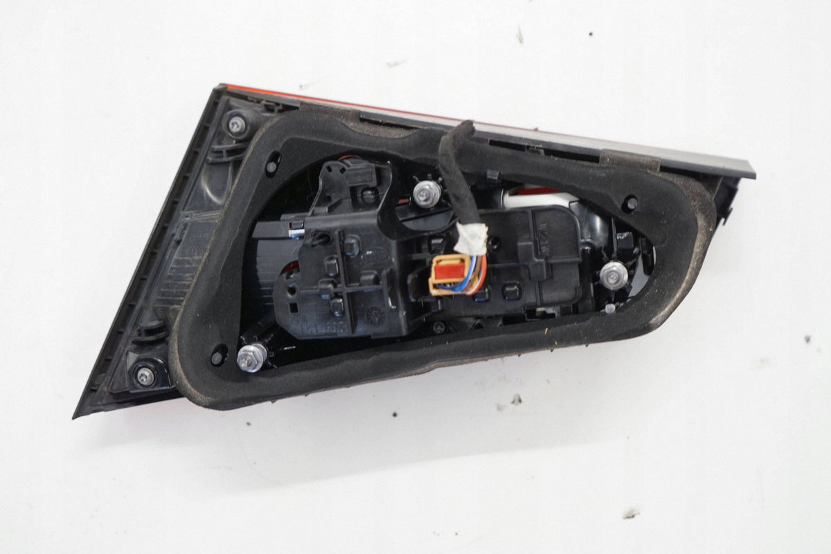 AUDI A3 8V SPORTBACK 16R FLAP LAMP LEFT REAR 8V4945075