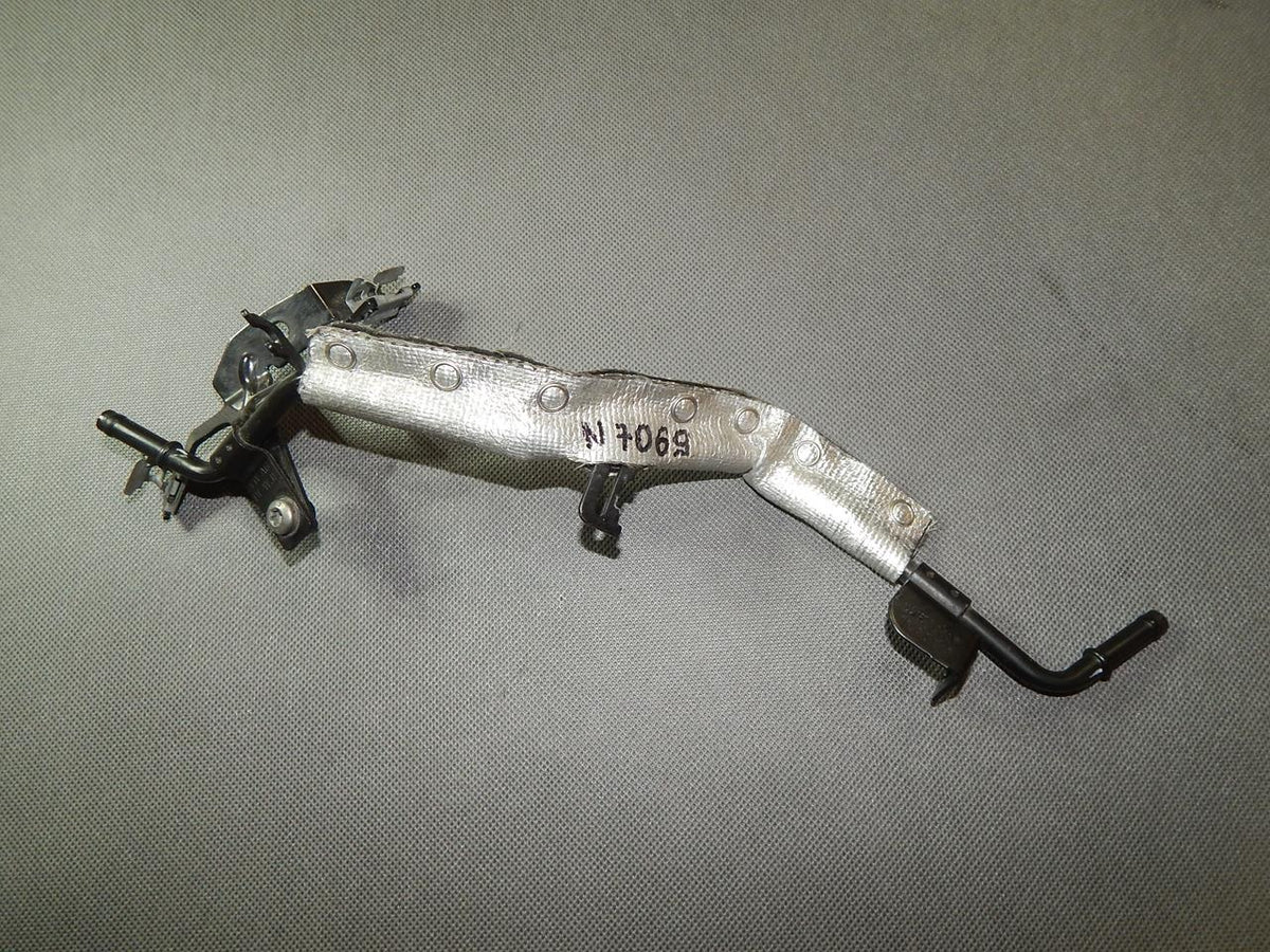 AUDI A3 8V WATER LINE 04L121070D
