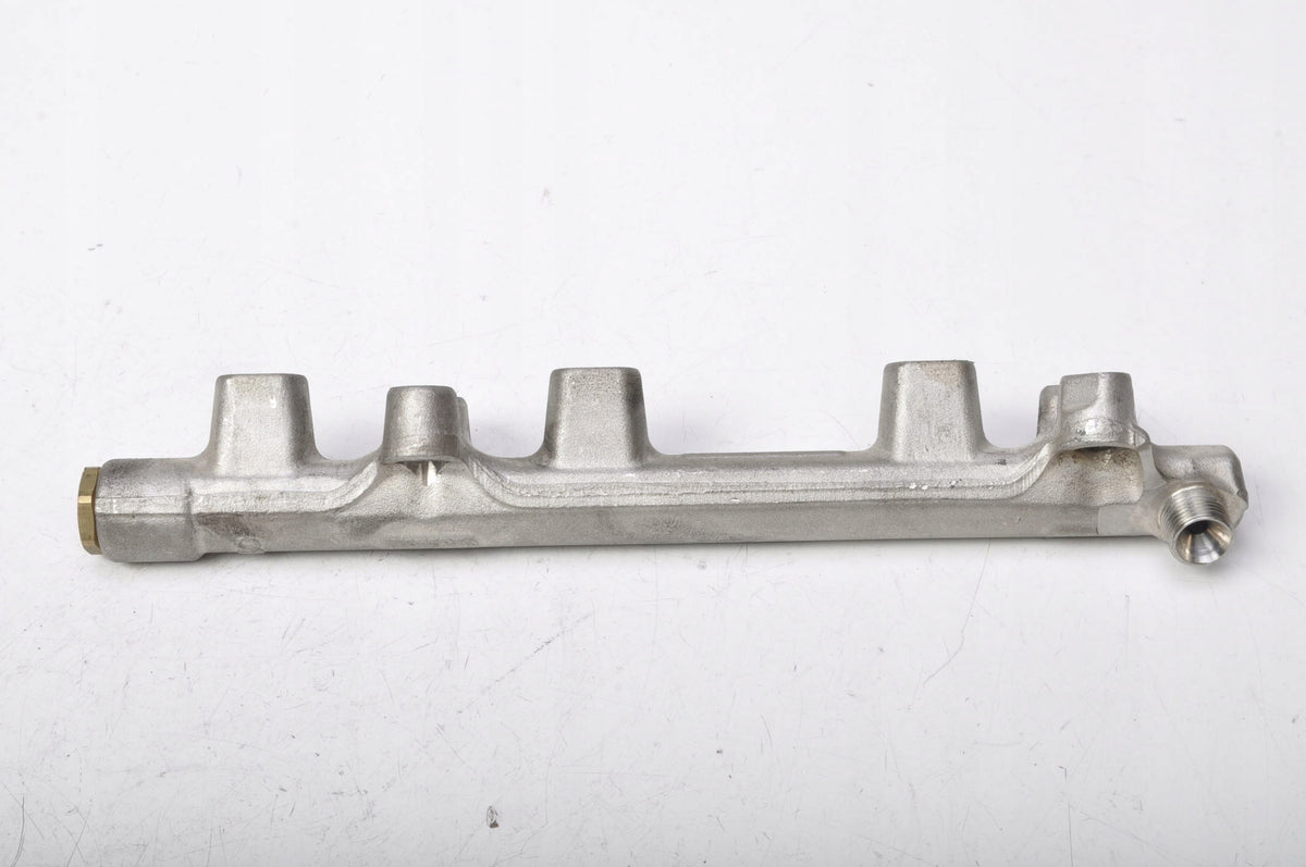 AUDI A3 8Y 1.0 TFSI INJECTION RAIL 05C133320A