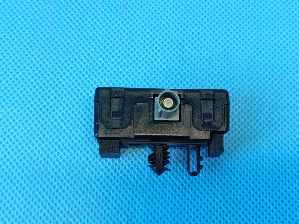 AUDI A3 8Y LIFT 1.5 TSI 85KW 2025 R ANTENNA AMPLIFIER 5B4035510