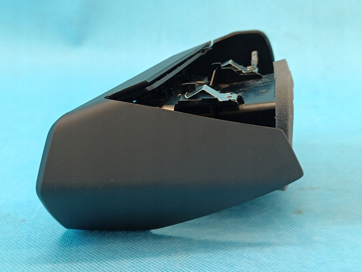 AUDI A3 8Y LIFT 1.5 TSI 85KW 2025 R CONSOLE AIR VENT LEFT 8Y1820901B