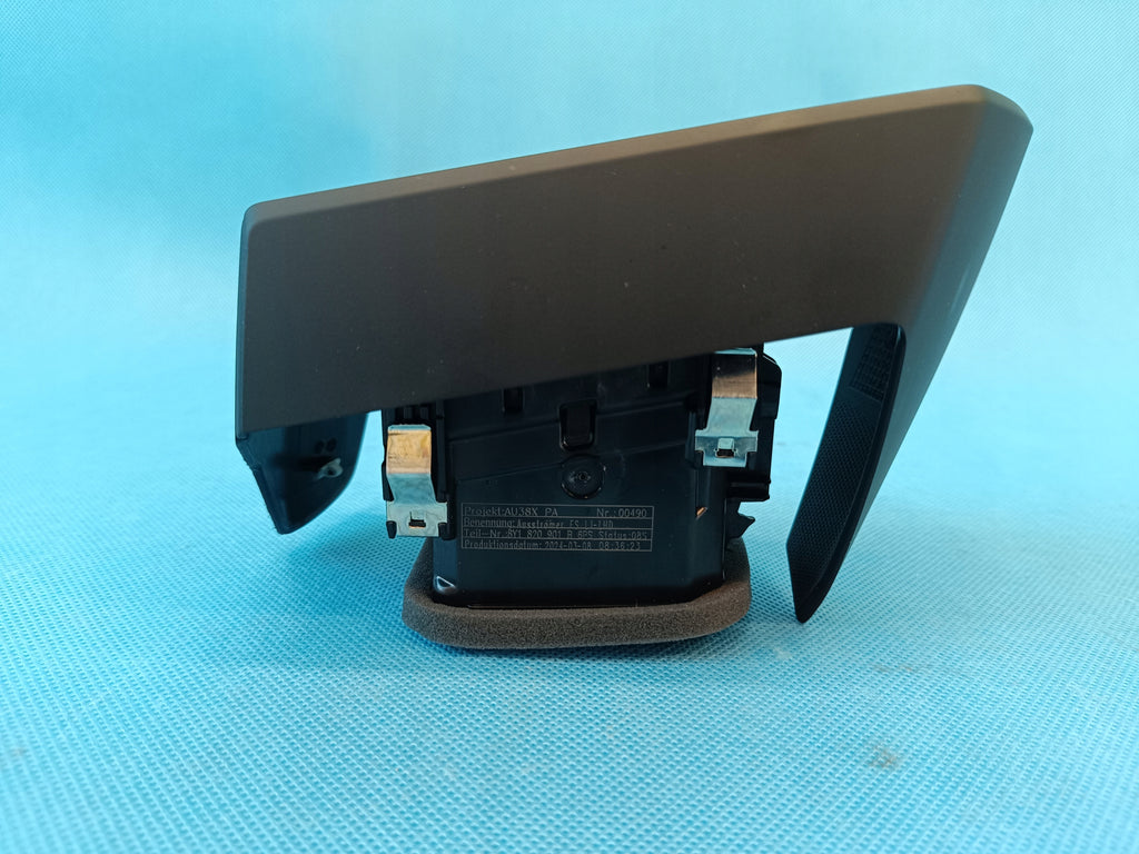 AUDI A3 8Y LIFT 1.5 TSI 85KW 2025 R CONSOLE AIR VENT LEFT 8Y1820901B