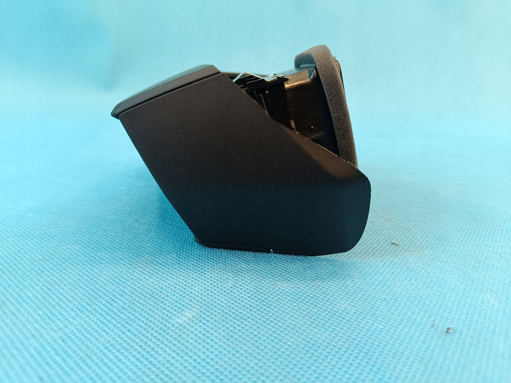 AUDI A3 8Y LIFT 1.5 TSI 85KW 2025 R CONSOLE AIR VENT LEFT 8Y1820901B
