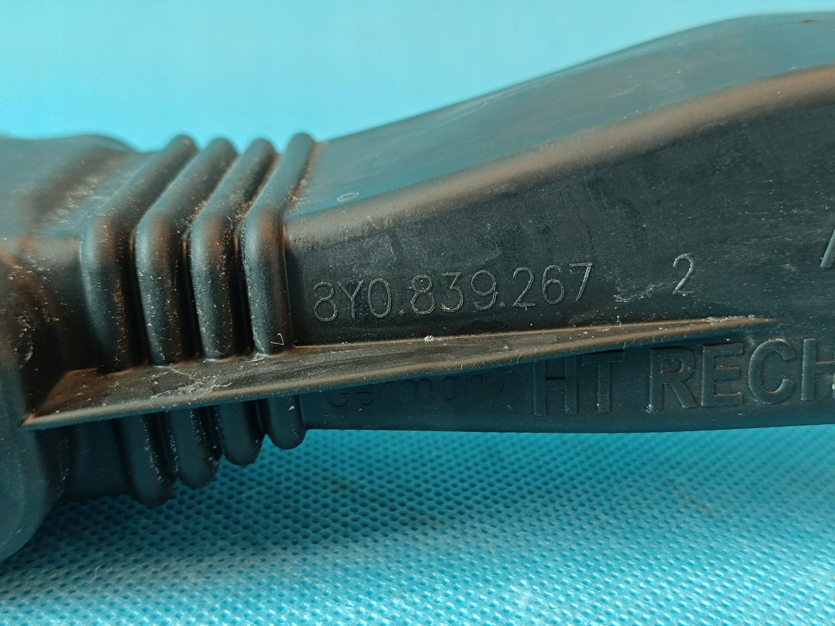 AUDI A3 8Y LIFT 1.5 TSI 85KW 2025 R DOOR STOP LEFT REAR 8Y0839249A