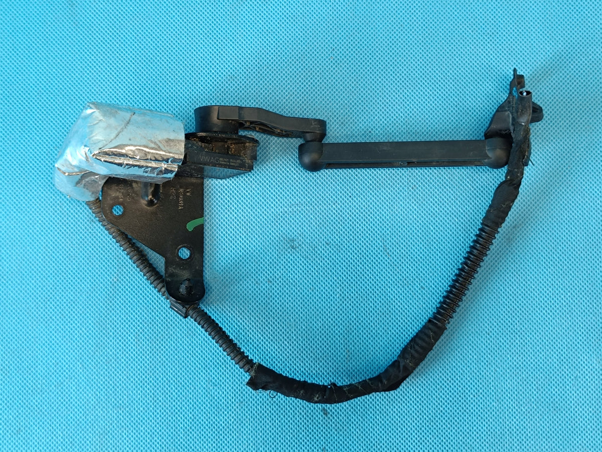 AUDI A3 8Y LIFT 1.5 TSI 85KW 2025 R LIGHT LEVELING SENSOR 5WA512513