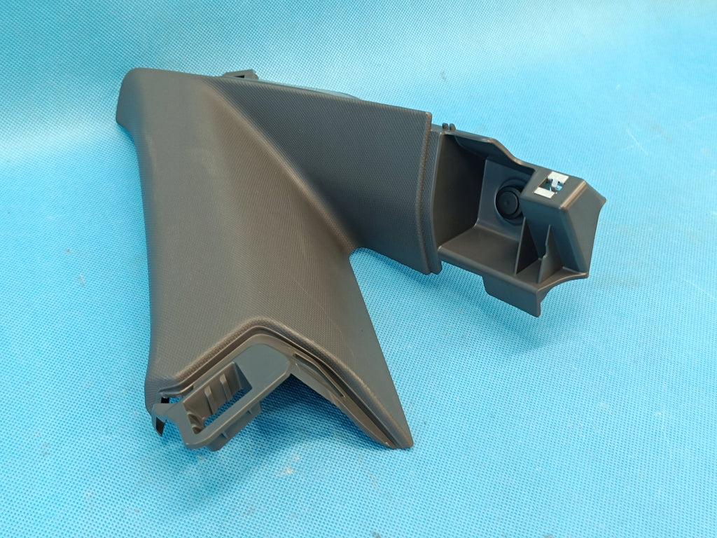 AUDI A3 8Y LIFT 1.5 TSI 85KW 2025 R POST PLATING C RIGHT 8Y5867288 DK1