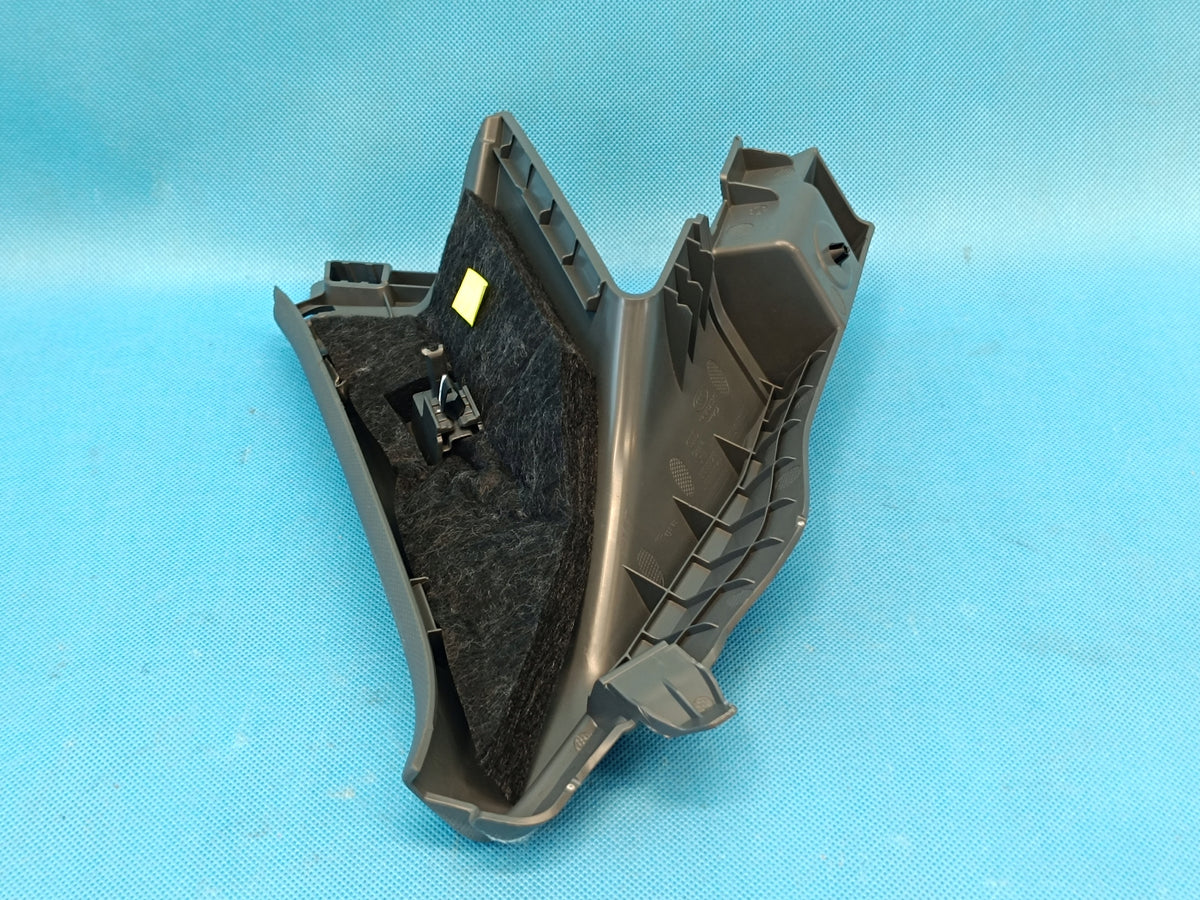 AUDI A3 8Y LIFT 1.5 TSI 85KW 2025 R POST PLATING C RIGHT 8Y5867288 DK1