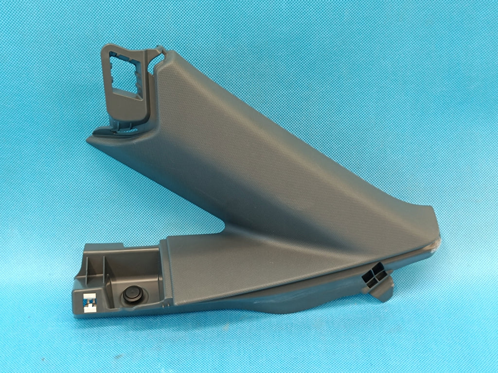 AUDI A3 8Y LIFT 1.5 TSI 85KW 2025 R POST PLATING C RIGHT 8Y5867288 DK1