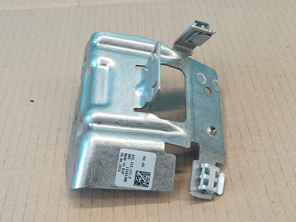 AUDI A3 8Y LIFT 1.5 TSI 85KW 2025 R SENSOR CLAMP HOLDER 05E131552P