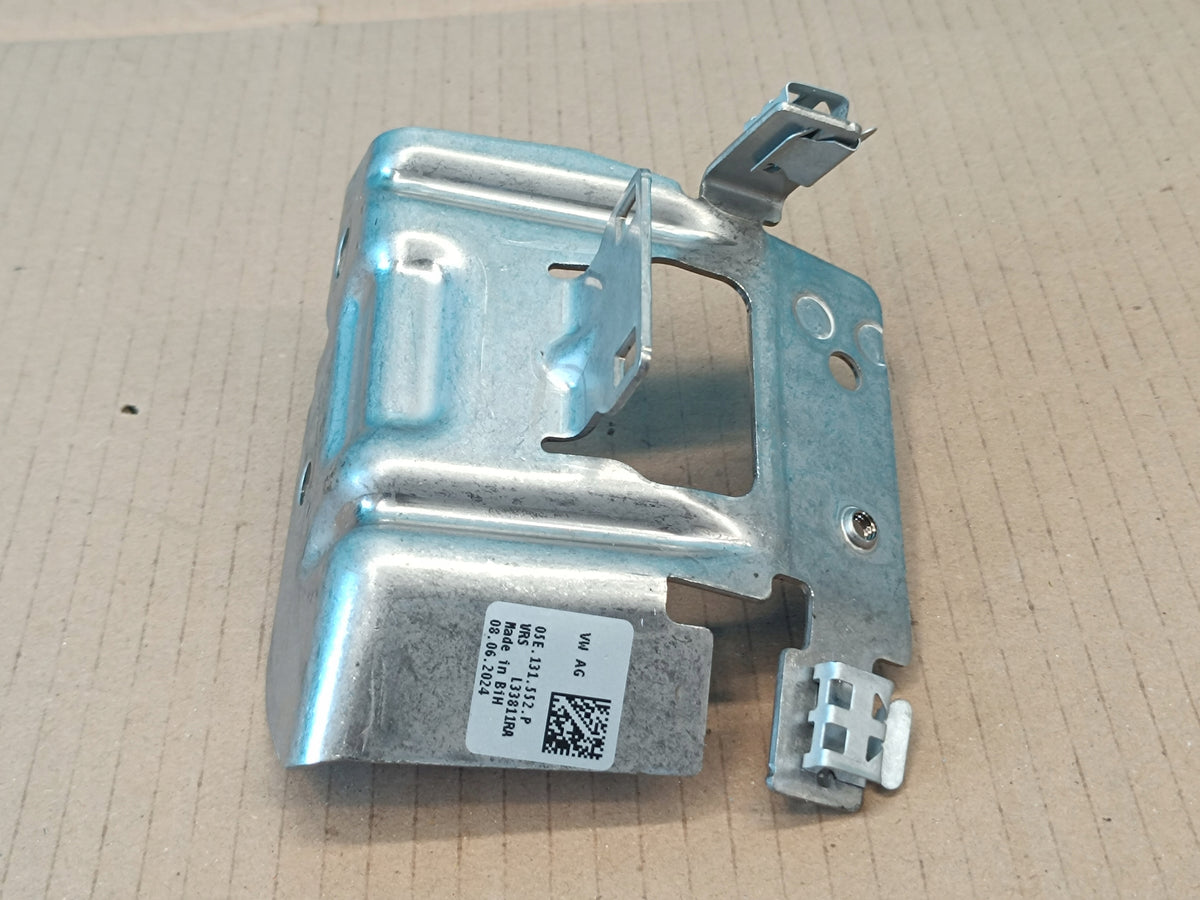 AUDI A3 8Y LIFT 1.5 TSI 85KW 2025 R SENSOR CLAMP HOLDER 05E131552P