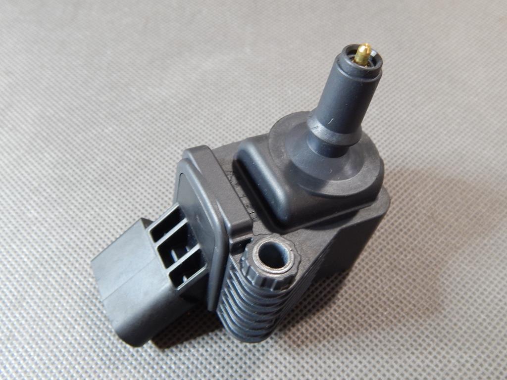 AUDI A3 S3 8V 2.0 TFSI IGNITION COIL 06J905110C