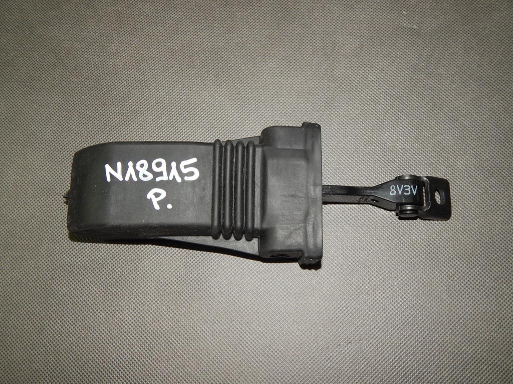 AUDI A3 S3 8V RIGHT DOOR STOP 8V3837249