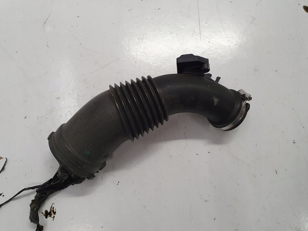 AUDI A4 A5 AIR INTAKE PIPE 2.7TDI 059129627L