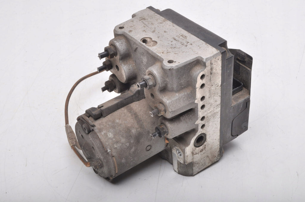 AUDI A4 B5 A6 S6 A8 S8 1.8 20V 125HP ABS PUMP 8D0614111D