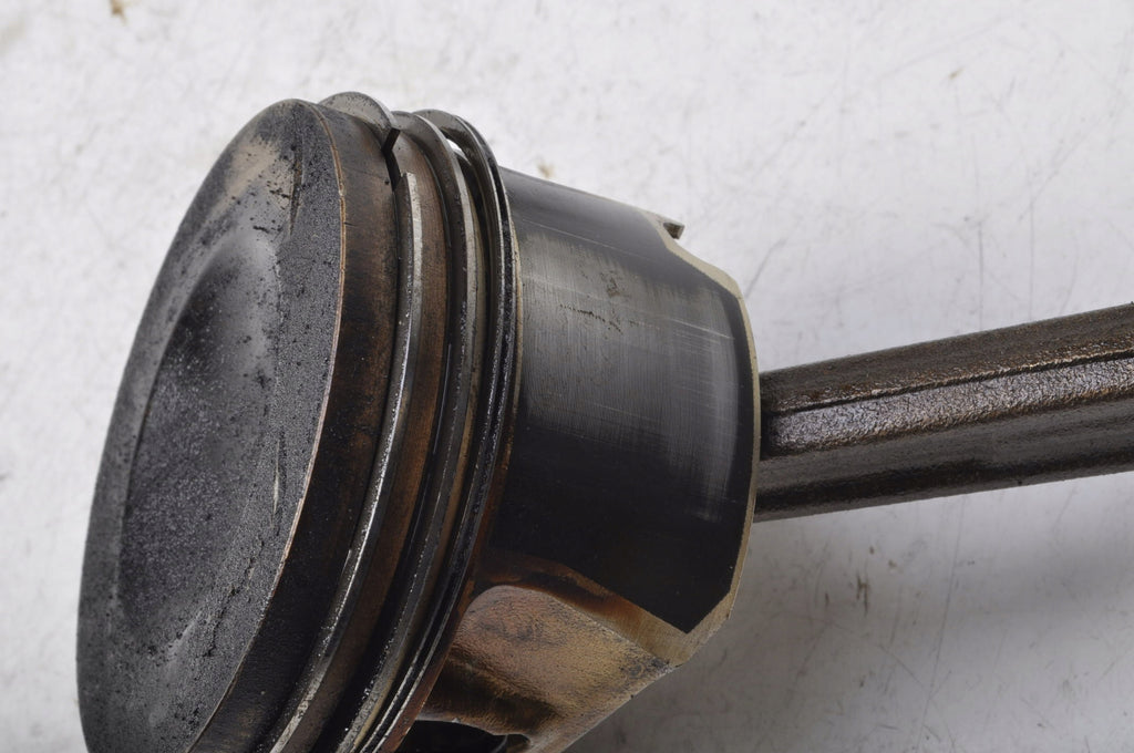 AUDI A4 B7 2.0 TFSI PISTON WITH CONNECTING ROD 06DD 82L143