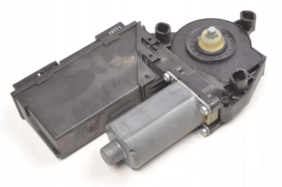AUDI A4 B7 WINDOW MOTOR LEFT FRONT 8H2959801D