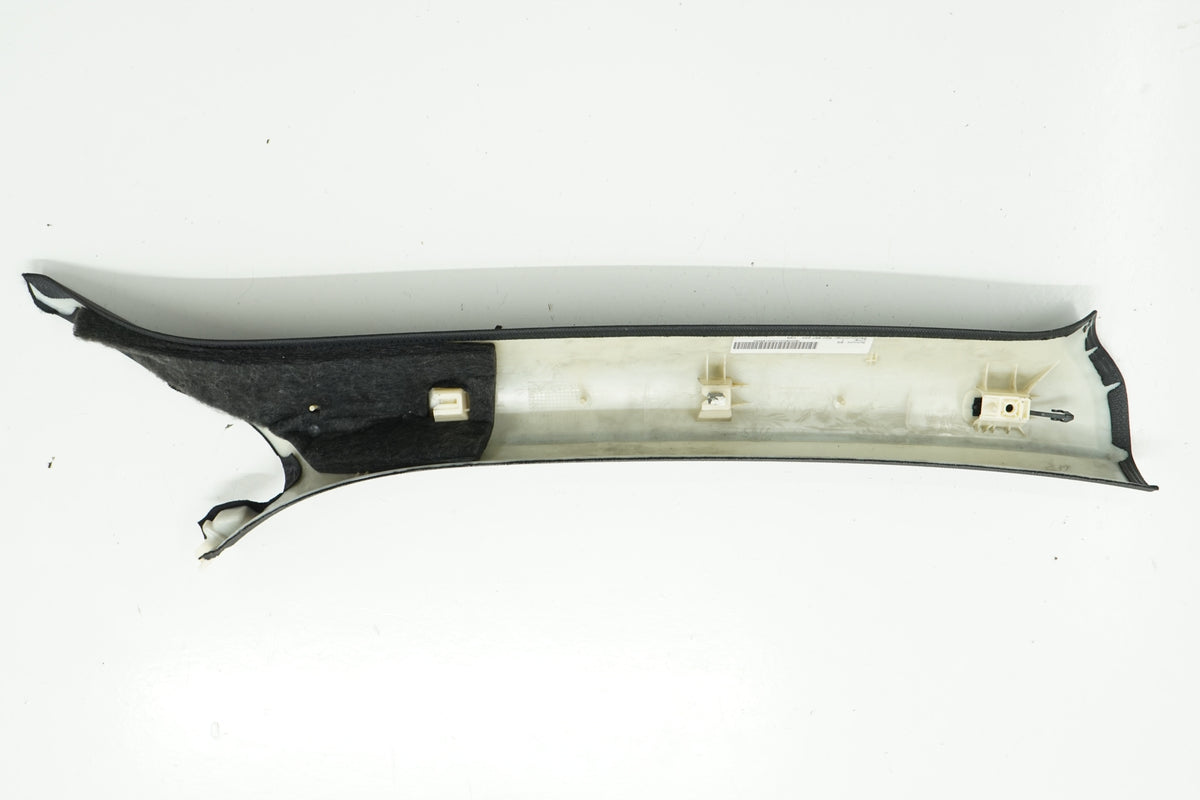 AUDI A4 B8 08R S-LINE POST COVER AND LEFT FRONT 8K0867233