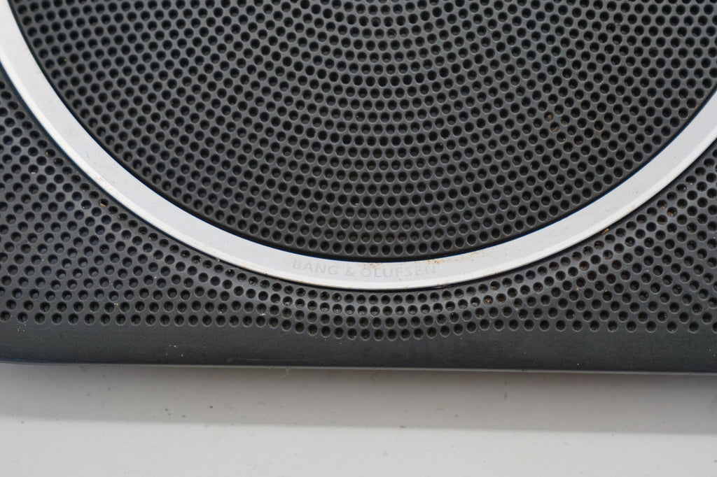 AUDI A4 B8 09R GRILLE COVER BANG&OLUFSEN RIGHT FRONT 8K0035420A