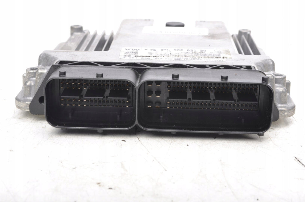 AUDI A4 B8 2.0 TDI ENGINE CONTROLLER 04L906021BQ