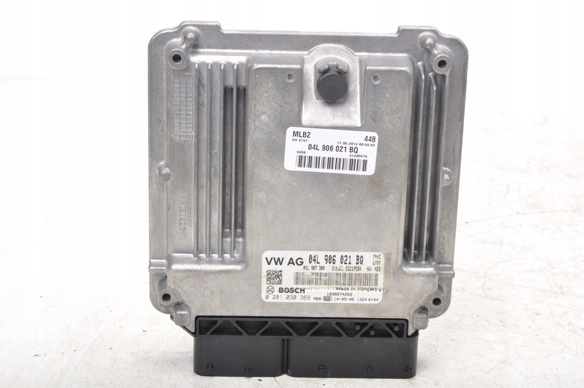AUDI A4 B8 2.0 TDI ENGINE CONTROLLER 04L906021BQ