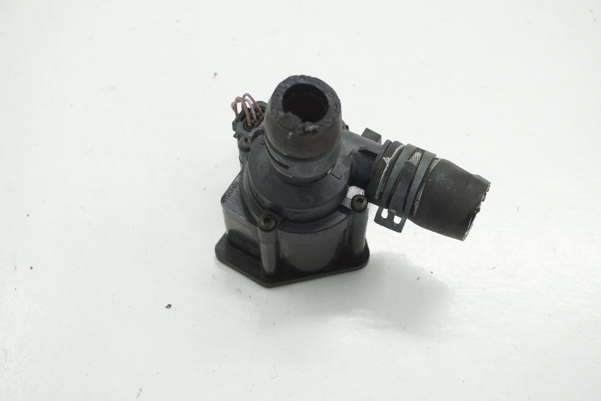 AUDI A4 B8 A5 8T LIFT ADDITIONAL WATER PUMP 2.0TDI 06H121601J