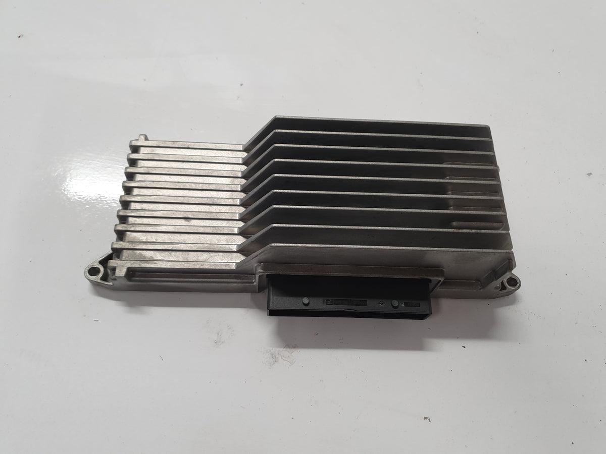 AUDI A4 B8 A5 8T SPEAKER AMPLIFIER 8R1035223A
