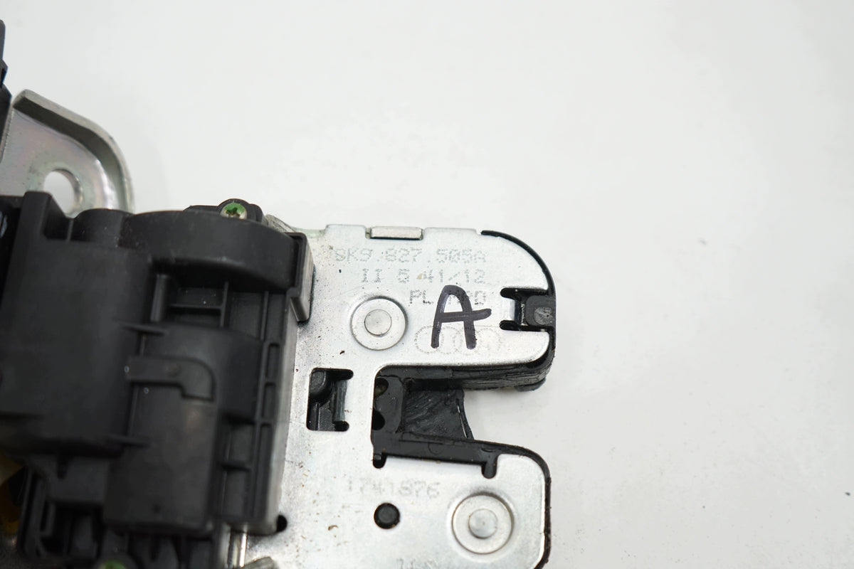 AUDI A4 B8 A5 8T TAILGATE LOCK 8K9827505A