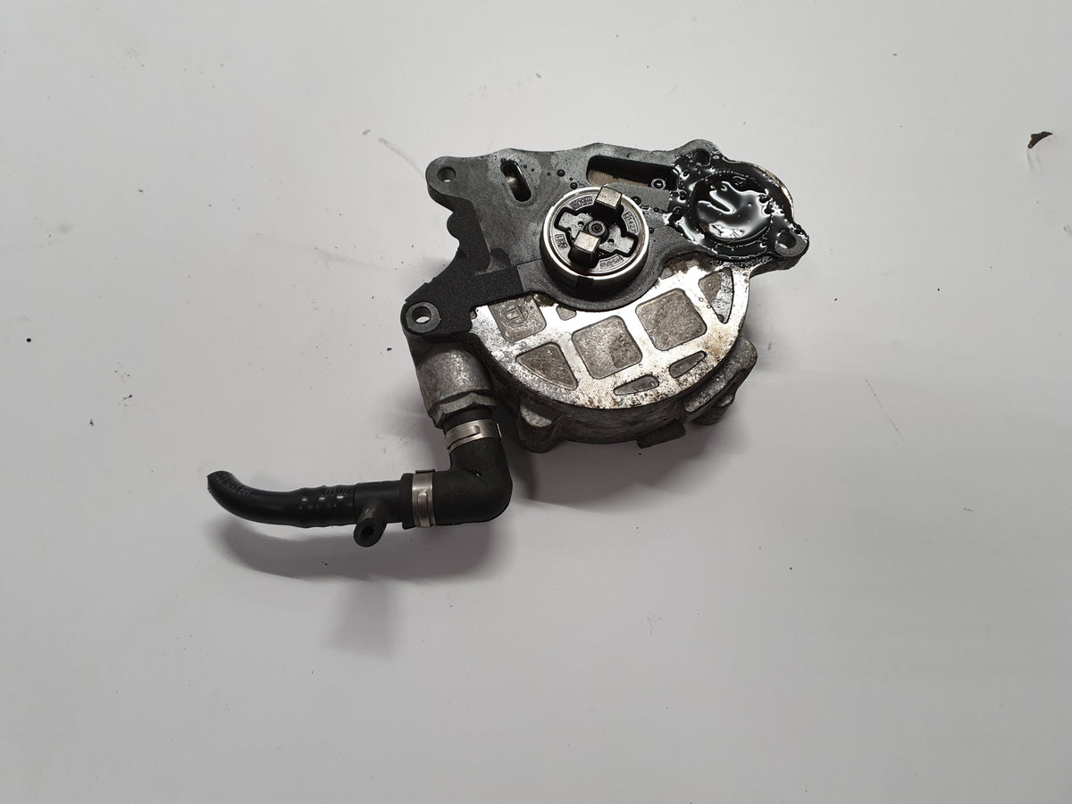 AUDI A4 B8 A5 8T VACUUM PUMP 2.0TDI 03L145100F