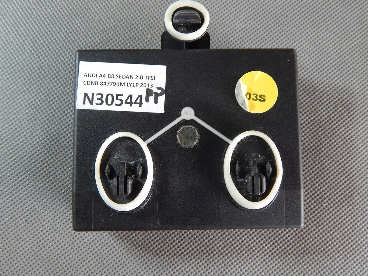 AUDI A4 B8 DOOR CONTROLLER RIGHT REAR 8T0959792H
