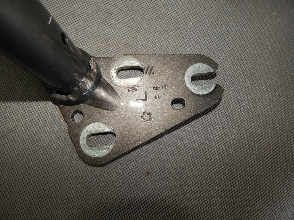 AUDI A4 B8 FLAP HINGE LEFT SEDAN 8K5827301AA