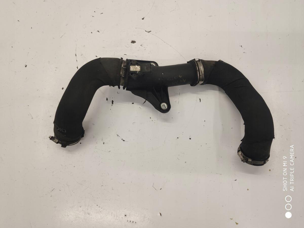 AUDI A4 B8 INTERCOOLER HOSE 2.7TDI 8K0145673E