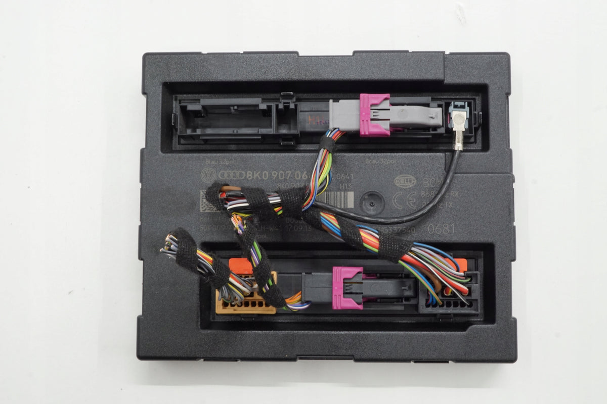 AUDI A4 B8 LIFT 13R COMFORT CONTROLLER MODULE 8K0907064HE
