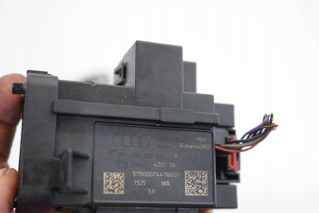 AUDI A4 B8 LIFT 15R IGNITION 2X KEY 8K0909131D