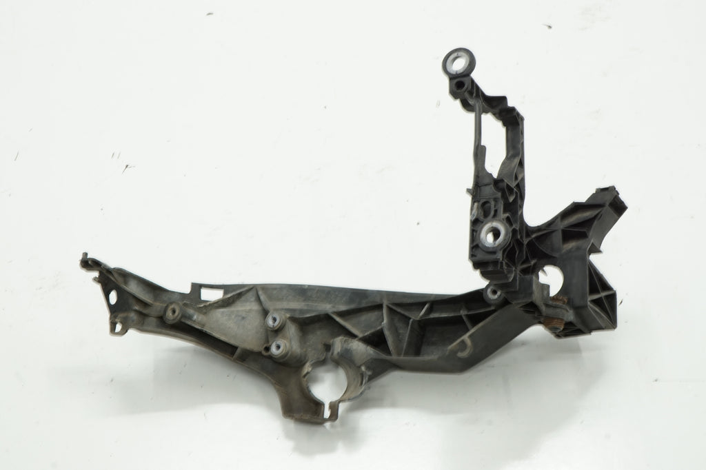 AUDI A4 B8 LIFT 15R SLIDE LAMP MOUNT LEFT FRONT 8K0805607B