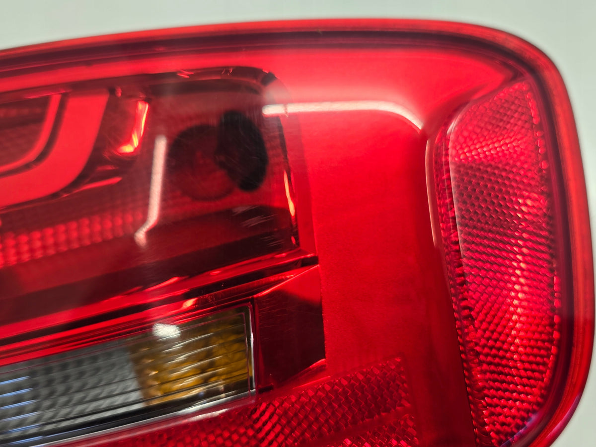 AUDI A4 B8 SEDAN LIFT 15R LAMP RIGHT REAR 8K5945096AA