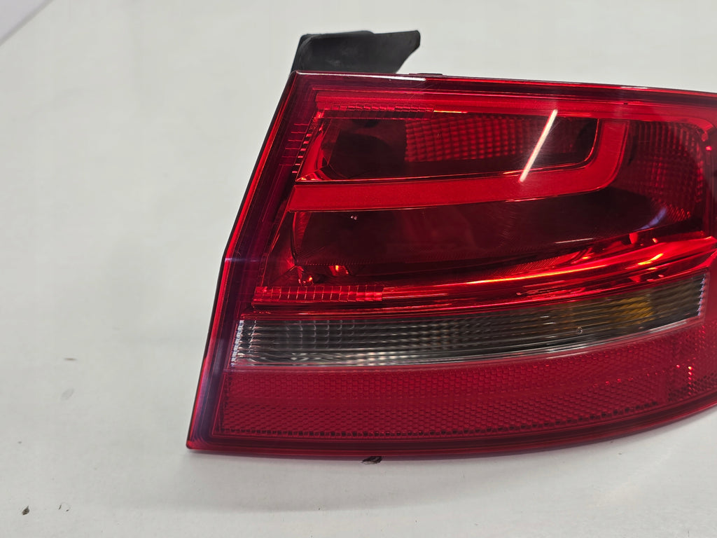 AUDI A4 B8 SEDAN LIFT 15R LAMP RIGHT REAR 8K5945096AA