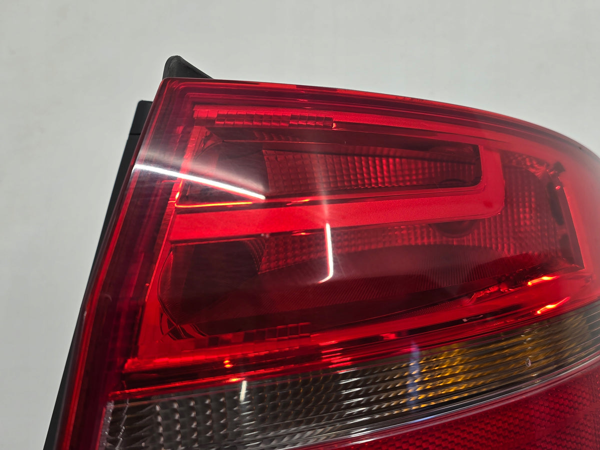 AUDI A4 B8 SEDAN LIFT 15R LAMP RIGHT REAR 8K5945096AA