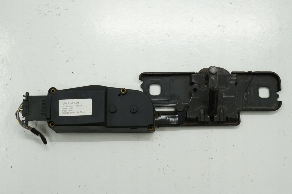 AUDI A4 B8 STATION WAGON LIFT 15R LOCK FLAP PULL 4F9827383G