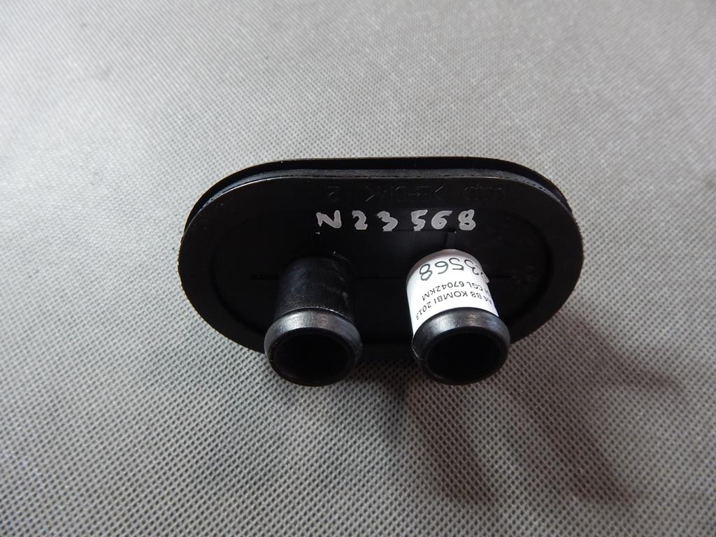 AUDI A4 B8 WATER CONNECTOR 8K0122327EK