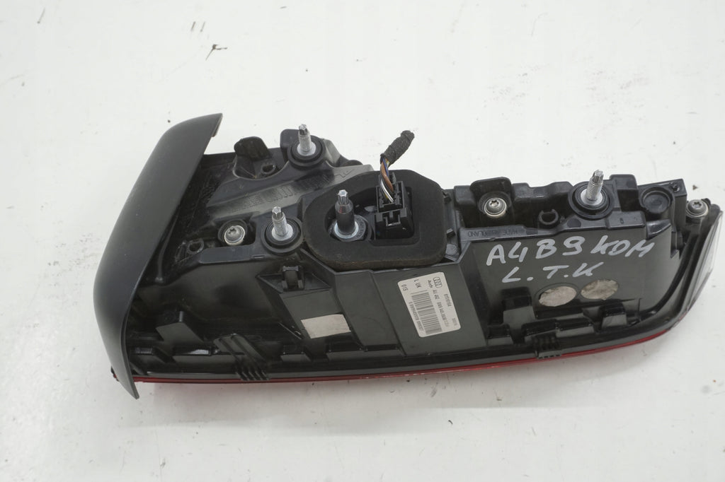 AUDI A4 B9 15R STATION WAGON LAMP LEFT REAR FLAP MATRIX 8W9945093B