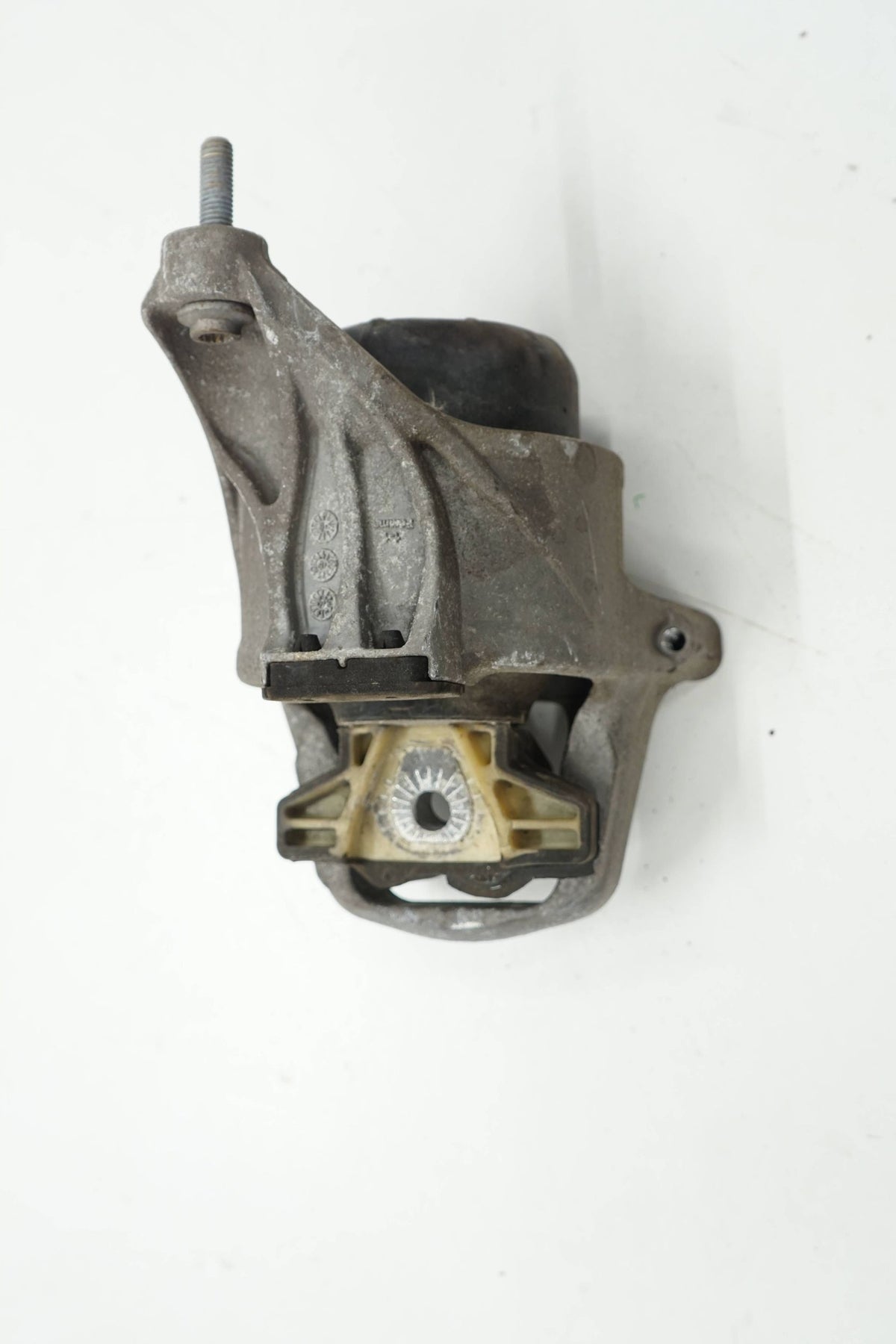 AUDI A4 B9 16R 1.4 TFSI PAW ENGINE CUSHION LEFT 8IN0199371BR