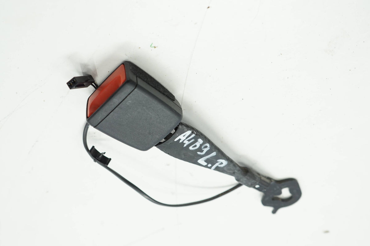 AUDI A4 B9 16R BUCKLE SEAT BELT BUCKLE LEFT FRONT 4M0857755E