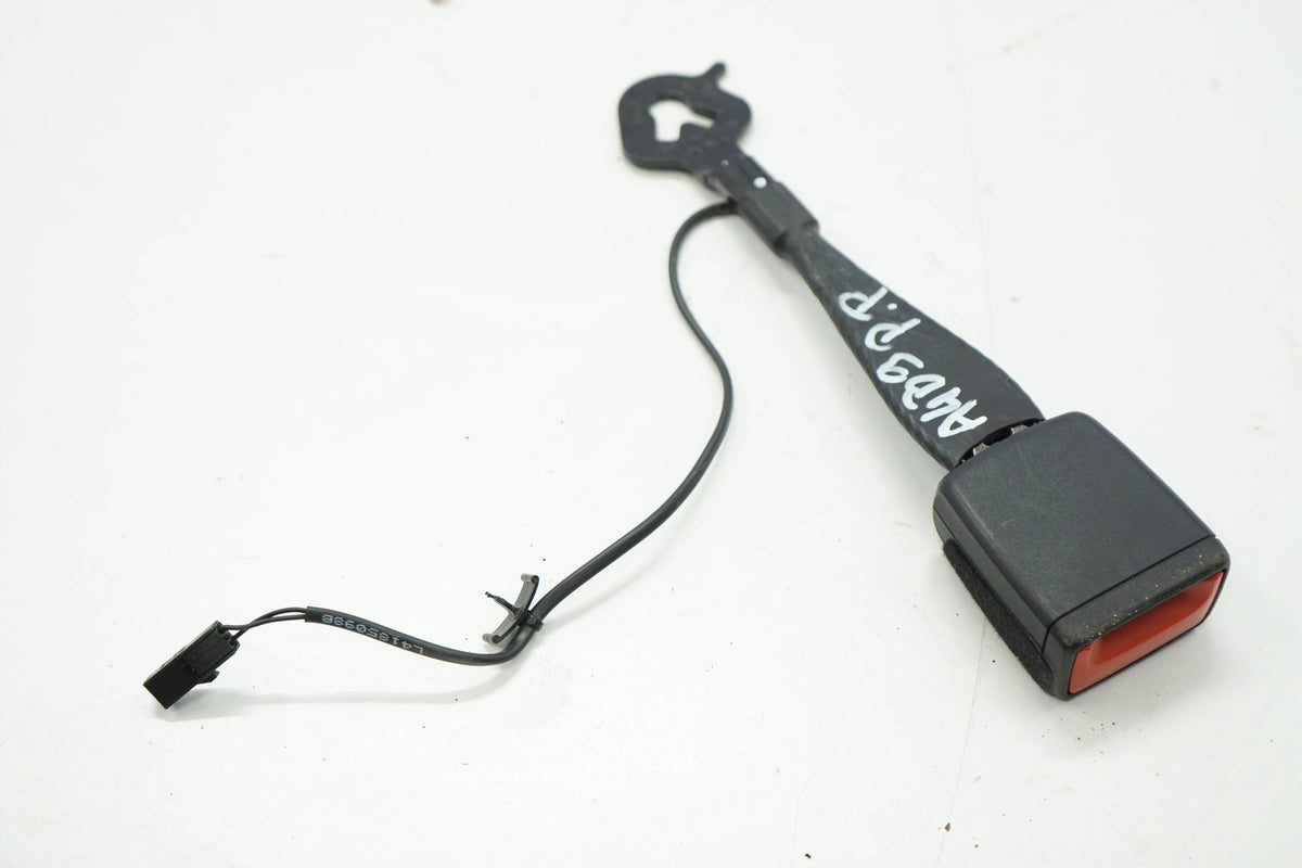 AUDI A4 B9 16R BUCKLE SEAT BELT BUCKLE RIGHT FRONT 4M0857755E