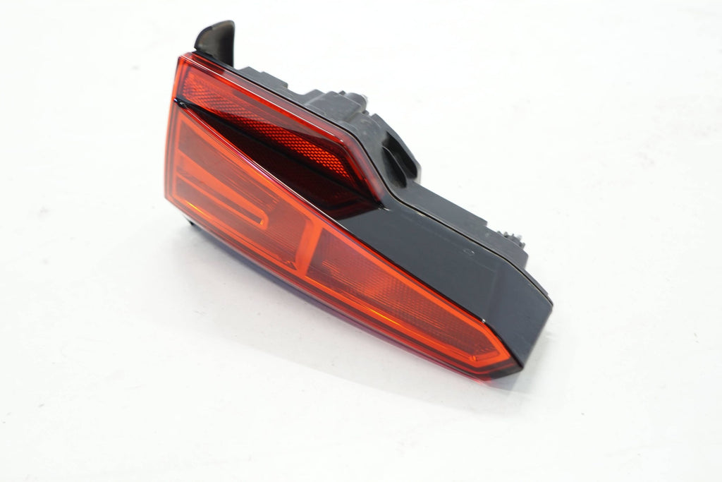 AUDI A4 B9 16R FLAP LAMP RIGHT REAR 8W5945076A