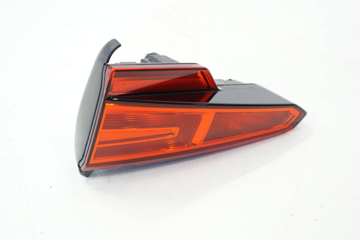AUDI A4 B9 16R FLAP LAMP RIGHT REAR 8W5945076A