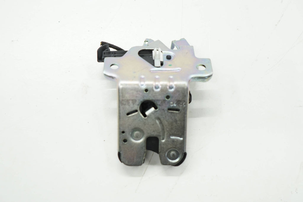 AUDI A4 B9 16R TAILGATE LOCK SEDAN 3G0827503A